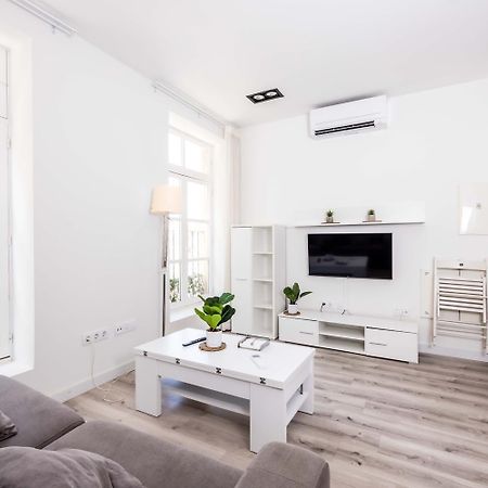 Apartamentos Turisticos Gran Via By Cartagenaspain מראה חיצוני תמונה